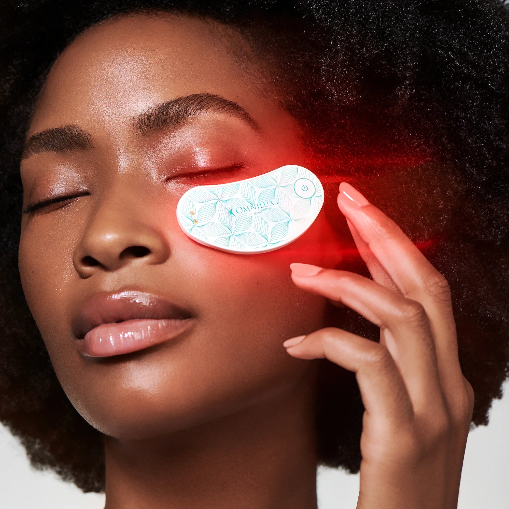 omnilux mini eye brightener at heaven on earth
