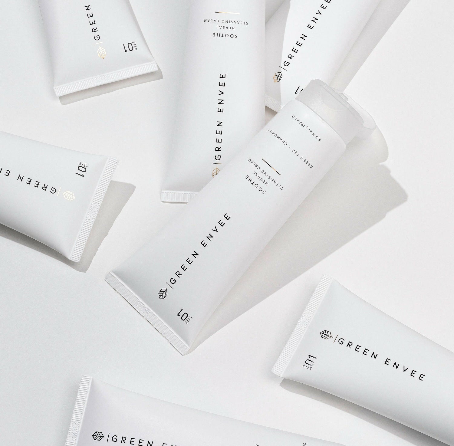 Green Envee Soothe Herbal Cleansing Cream.